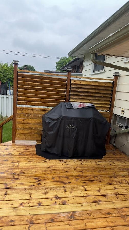 Fence Cleaning & Power Washing - Deck Revitalize Ontario